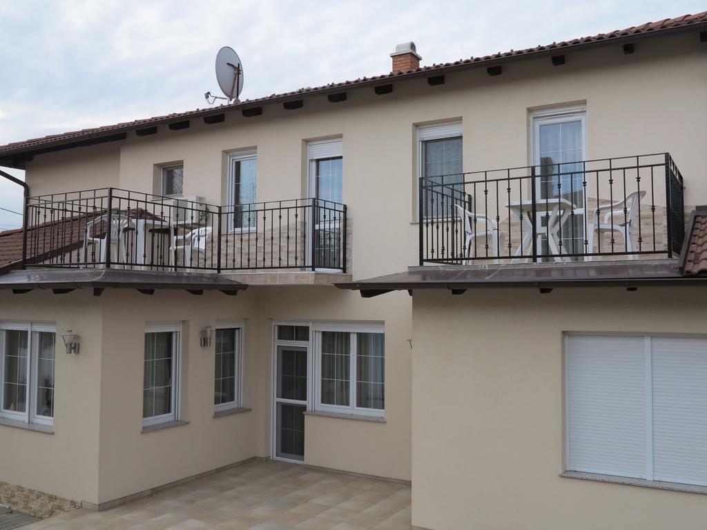 Aura Apartman Hajdúszoboszló Екстериор снимка