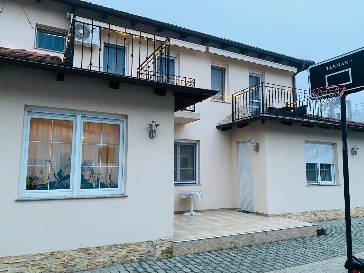 Aura Apartman Hajdúszoboszló Екстериор снимка