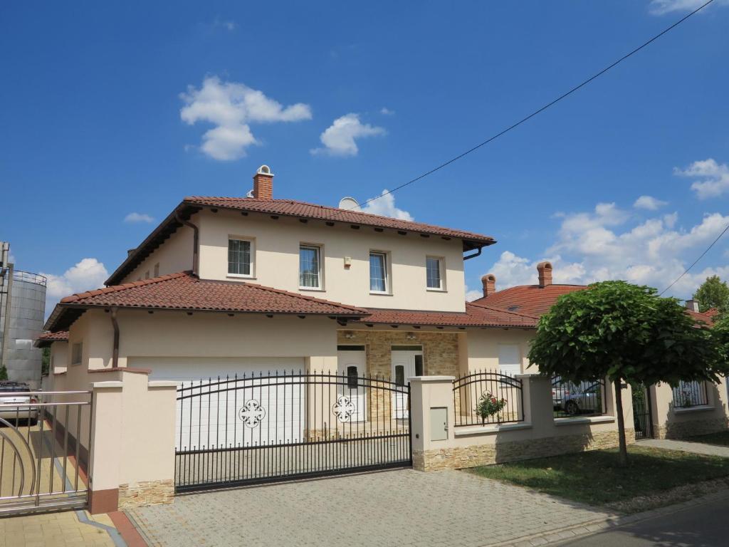 Aura Apartman Hajdúszoboszló Екстериор снимка